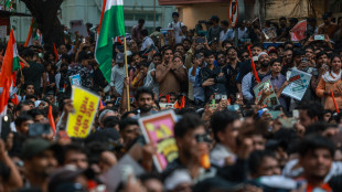 Protesta a Mumbai, 'Partito blatte' chiede dimissioni capo commissione elettorale