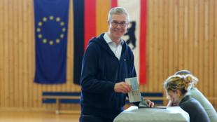 Abgeordnetenhauswahl Berlin: Spitzenkandidaten geben Stimmen ab