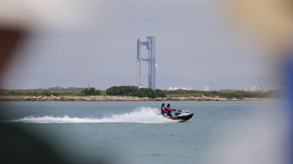 Rinviato il decimo test in volo di Starship