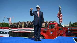 Trump r&eacute;unit son camp et joue la t&ecirc;te de gondole avant les &eacute;lections de mi-mandat