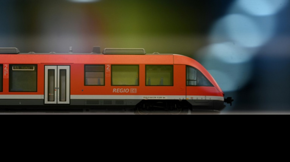 Verbrauchersch&uuml;tzer finden Kauf des 49-Euro-Tickets "unn&ouml;tig kompliziert"