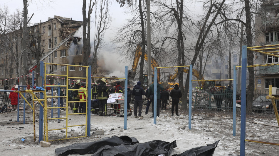 Kiev, 'sono 10 le vittime del raid russo a Kharkiv'