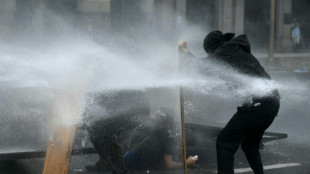 Entre fuertes protestas, avanza la reforma laboral de Milei en el Senado; falta Diputados