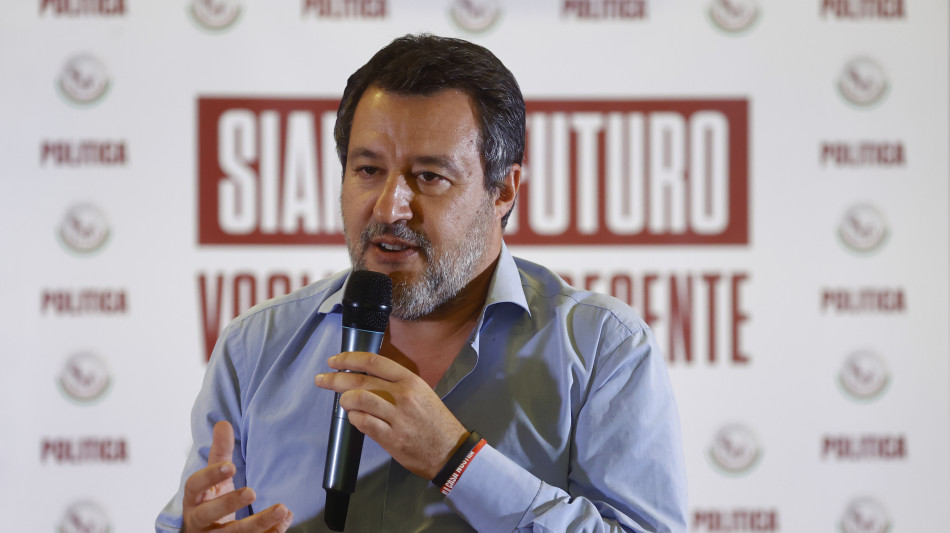 Salvini, ci un sar&agrave; segreteria politica e aggiorneremo il simbolo della Lega