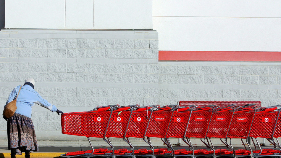 La fiducia dei consumatori Usa cala, pesano i dazi
