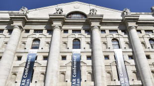 Borsa: Milano resiste (+0,15%), corre Banco Bpm, pesa Stellantis