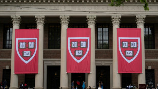 Juíza pede que governo Trump justifique corte bilionário de fundos para Harvard