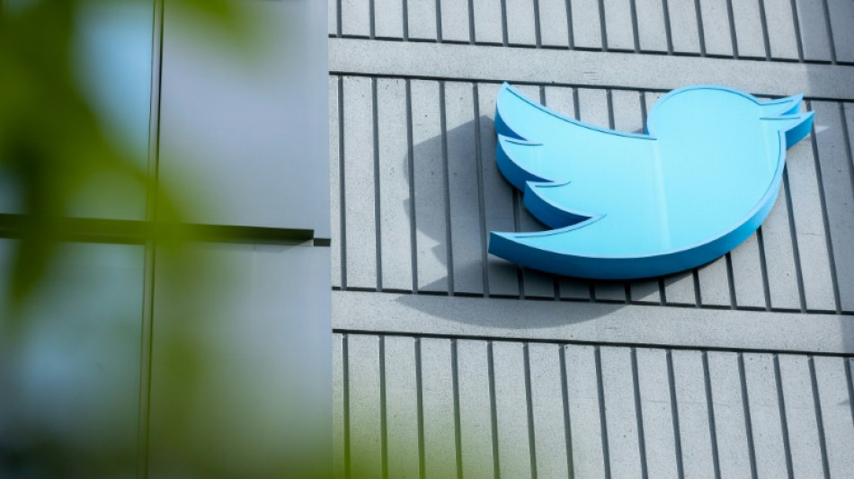 Les comptes Twitter suspendus ne seront pas r&eacute;tablis avant plusieurs semaines, assure Musk