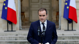 França aguarda a decisão de um Macron sob pressão