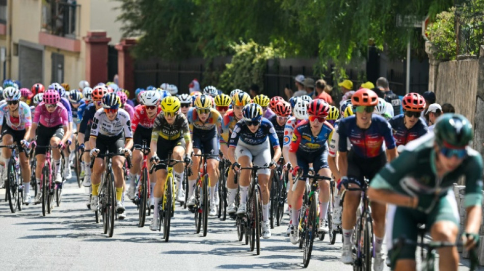 Tour de France: les coureuses ont pris le d&eacute;part d'une derni&egrave;re &eacute;tape &agrave; suspense