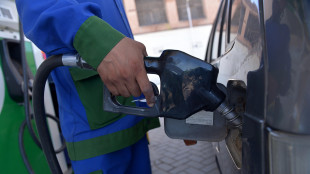La benzina schizza sopra 2 euro al litro