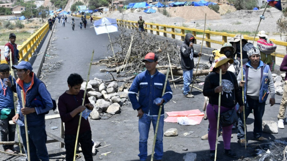 Bolivie: au moins 30 bless&eacute;s dans de nouveaux affrontements entre police et manifestants