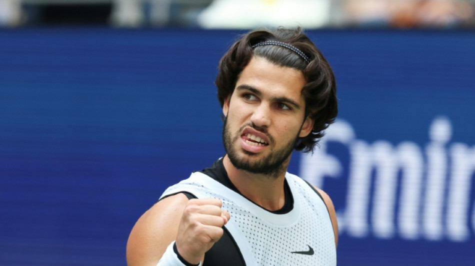 Alcaraz barre a Tommy Paul y sigue metiendo miedo en el US Open