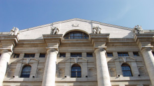 Borsa: Milano apre incerta, Ftse Mib -0,03%