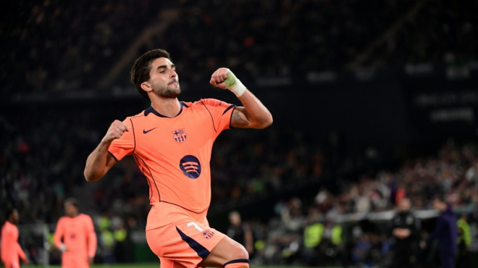 Torres hat-trick helps Barca down Betis to extend Liga lead