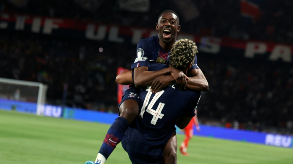 Ligue des champions: dans un match fou, le PSG prend une mince avance face au Bayern