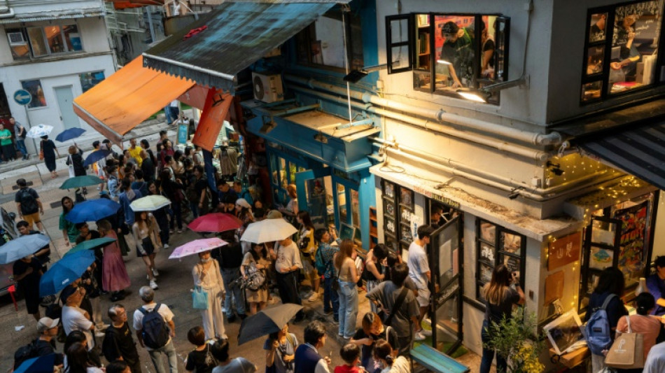 A Hong Kong, des adieux &eacute;mus &agrave; une librairie forc&eacute;e de fermer