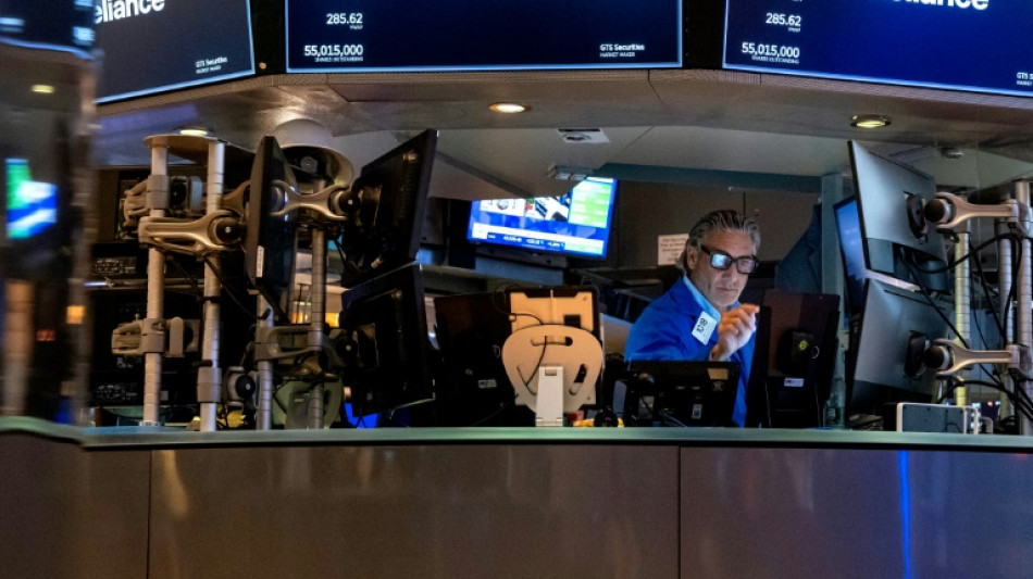 Wall Street ouvre en hausse, toujours stimul&eacute;e par la baisse des taux