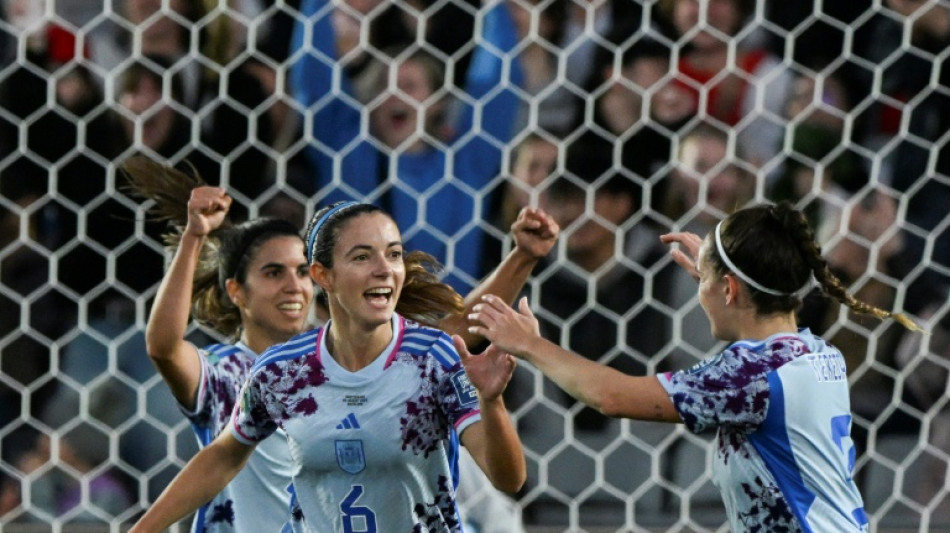Mondial: l'Espagne surclasse la Suisse et file en quarts pour la premi&egrave;re fois