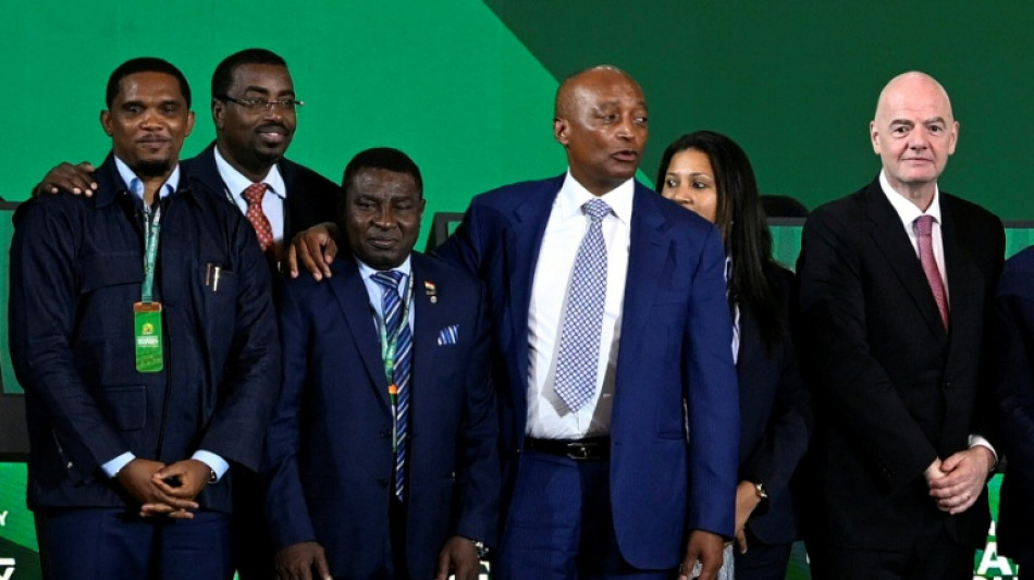 Eto'o urges support for embattled FIFA president Infantino