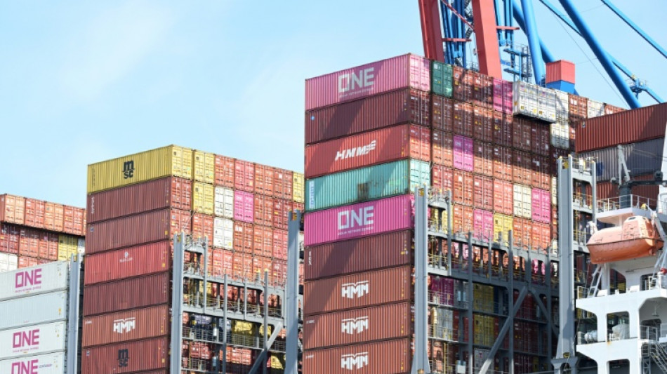 Deutsche Firmen exportieren im August etwas weniger - Anstieg im Vergleich zum Vorjahr 