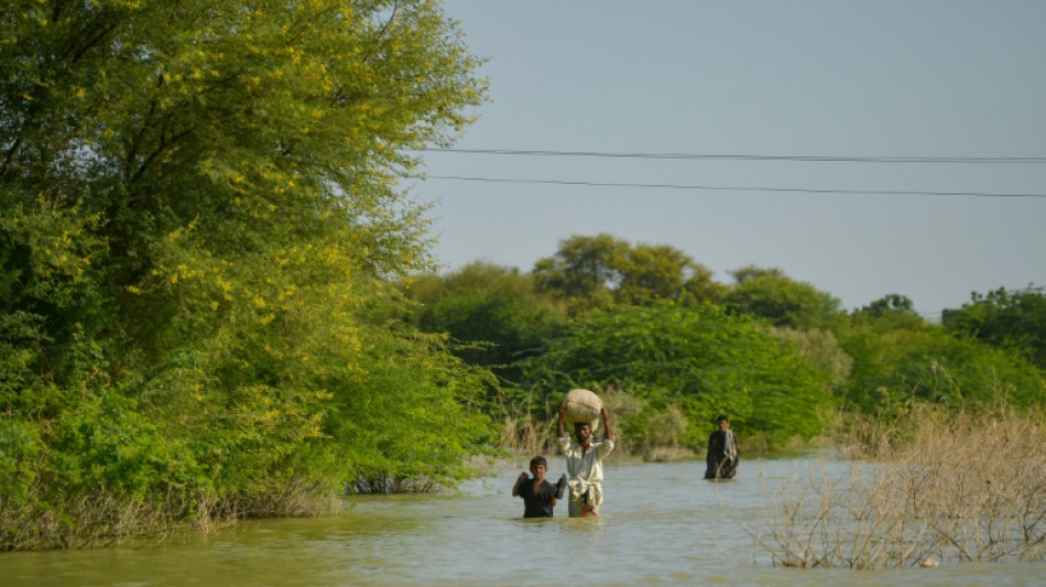 Changement climatique: le Pakistan cherche des fonds apr&egrave;s les inondations destructrices de 2022