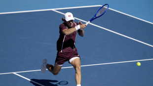 Pechino, Hurkacz si ritira a manda De Minaur in finale