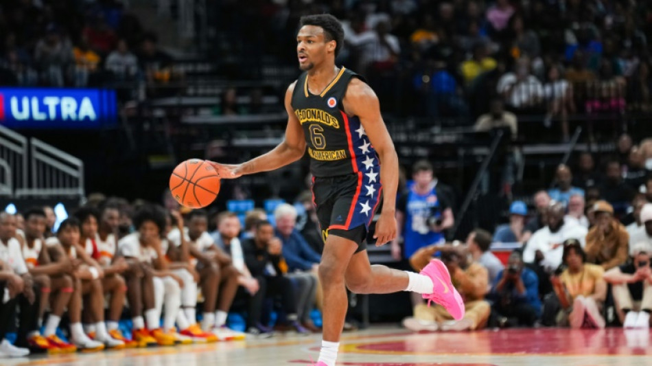 LeBron's son Bronny James commits to play at USC