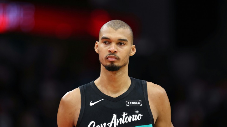 Wembanyama diz estar "horrorizado" com a morte de civis em Minneapolis