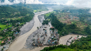 Crue d&eacute;vastatrice au N&eacute;pal et en Chine : pr&egrave;s de 400 morts, les secours recherchent plus de 1.400 disparus