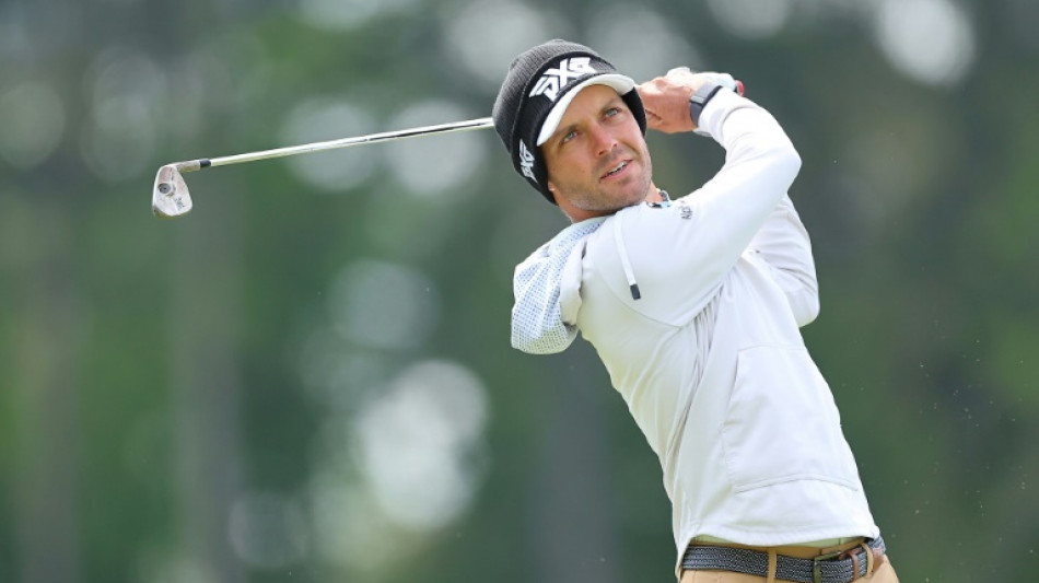 Cole's double-bogey hands DeChambeau PGA lead