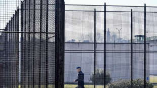 Aggred&igrave; tre persone al distributore di benzina, si impicca in carcere