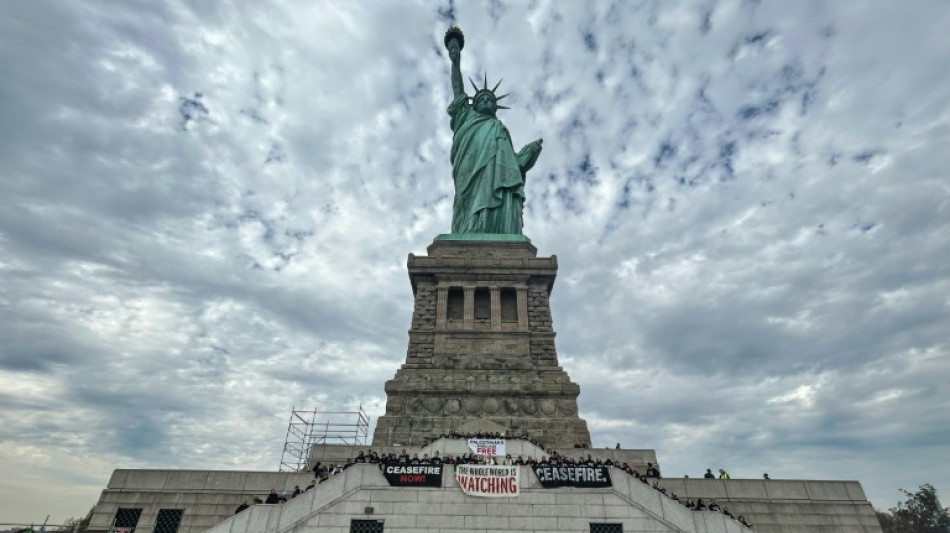 Gaza: &agrave; New York, des militants juifs occupent la Statue de la Libert&eacute; pour r&eacute;clamer un cessez-le-feu 