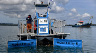 Un bateau de d&eacute;pollution contre le fl&eacute;au du plastique en mer &agrave; Bali
