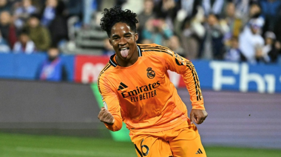 Real Madrid e Lyon anunciam acordo pelo empr&eacute;stimo de Endrick