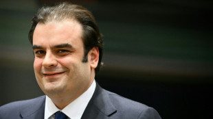 Gr&eacute;cia presidir&aacute; zona do euro 10 anos depois de quase ter sido expulsa