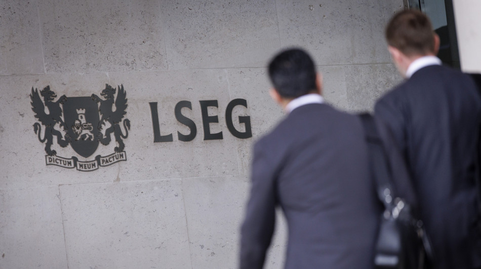 Borsa: l'Europa conclude in lieve rialzo, Londra +0,5%