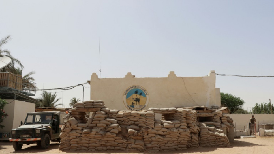 Une premi&egrave;re base militaire fran&ccedil;aise au Tchad a &eacute;t&eacute; r&eacute;troc&eacute;d&eacute;e