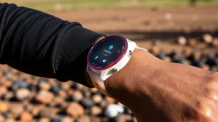 Garmin Forerunner 570 tem desconto de 47% no Mercado Livre
