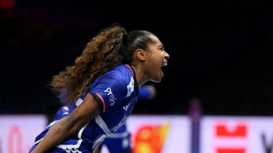 Mondial de hand: les Bleues prennent une revanche &eacute;tincelante pour aller en demies