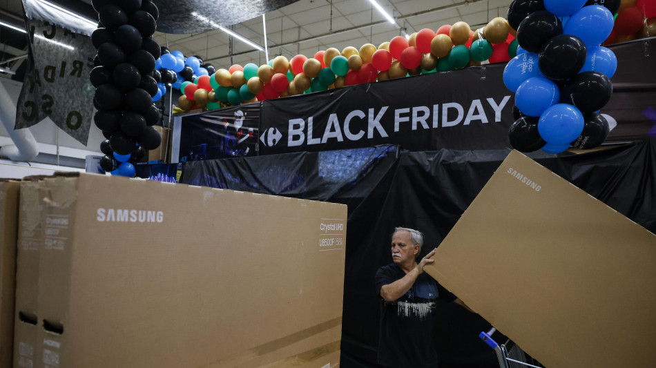 In Usa spesa record per Black Friday, 11,8 miliardi con IA