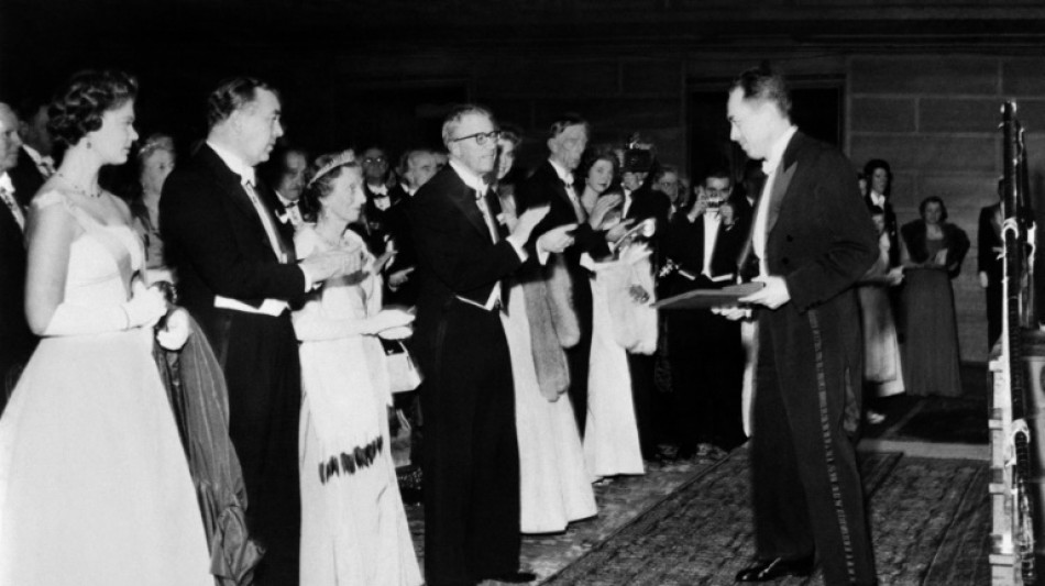 Manuskript von Albert Camus' "Der Fremde" f&uuml;r 656.000 Euro versteigert