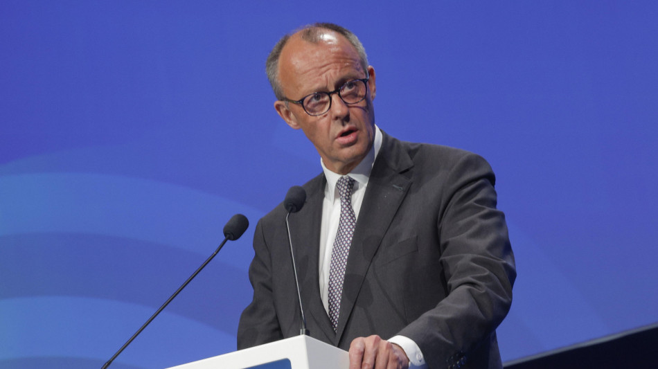 Borsa: Europa in affanno, Francoforte maglia nera con Merz