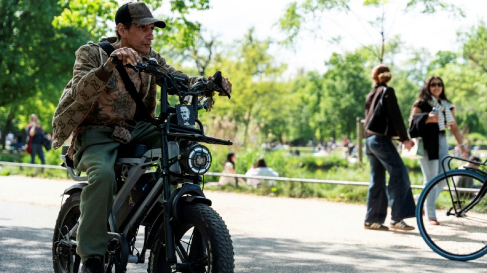 'Extremely dangerous': Cycle-mad Amsterdam slams brakes on 'fatbikes'