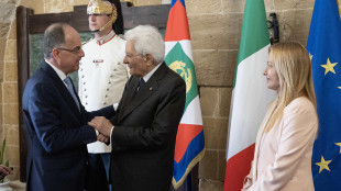 Applausi a Mattarella da stadio di Taranto, al via cerimonia Giochi del Mediterraneo