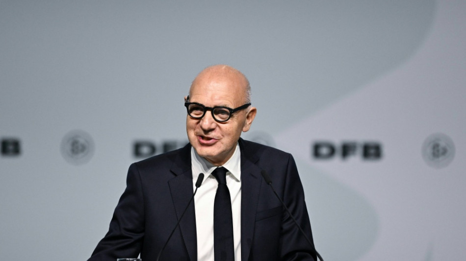 DFB-Bundestag: Neuendorf bleibt Präsident