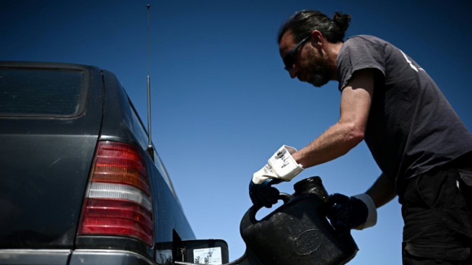 Face aux prix du gazole, la tentation de l'huile de friture dans le moteur