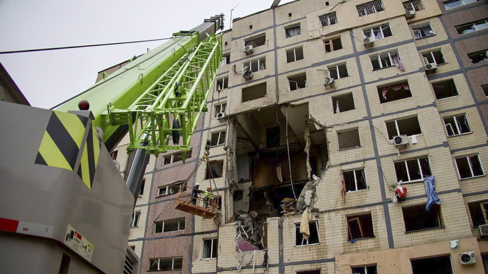 Kiev, sale a 3 il numero dei morti nel raid russo a Dnipro