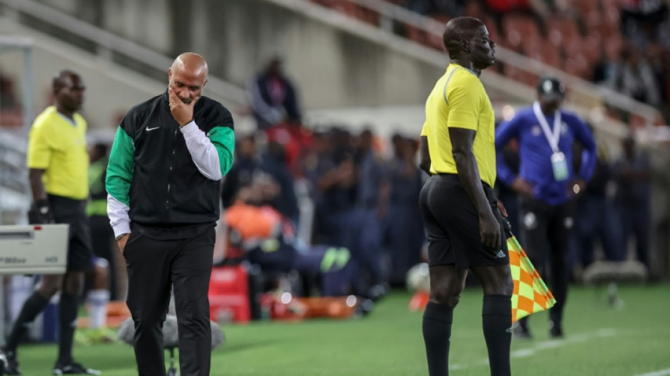 Treinador da Nigéria acusa RD Congo de usar 'vudu' para vencer repescagem da Copa do Mundo