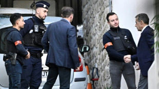 Dos guardaespaldas protegen al expresidente francés Sarkozy en prisión